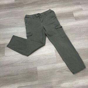 1822 Denim Women's Cargo Jeans in Dark Gray